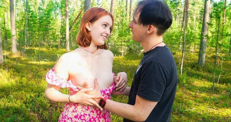 Redhead Fergy horny in nature