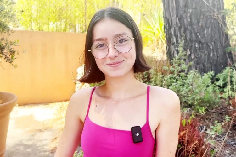 Penelope, 19 Years Old, Cosmetics Saleswoman In Paris