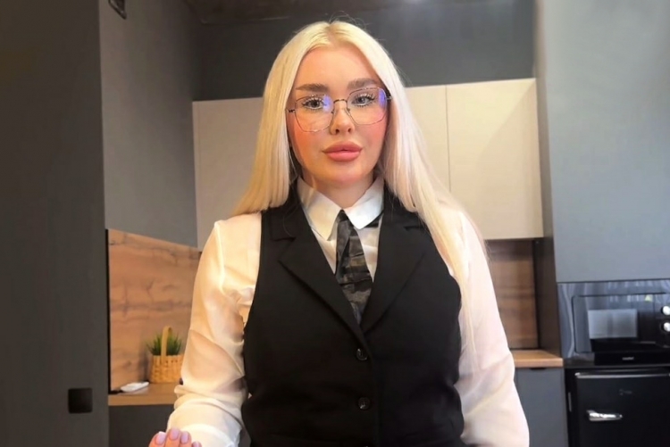 My Girlfriends Mom Fucked Me Greatly So She Would Not Lose Her Job
