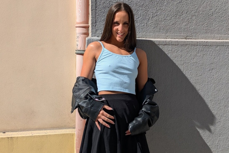 Life Is An Illusion - Shy Sorority Girl Betz Squirts In Her First Threesome