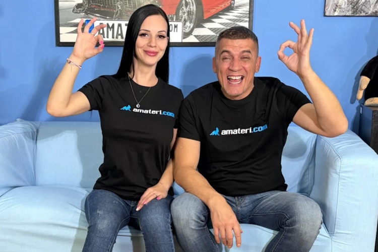 Amateur Brunette Wants To Show Us Something Really Sexy