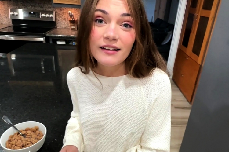 Step Daughter Gives Her Pussy To Old Man