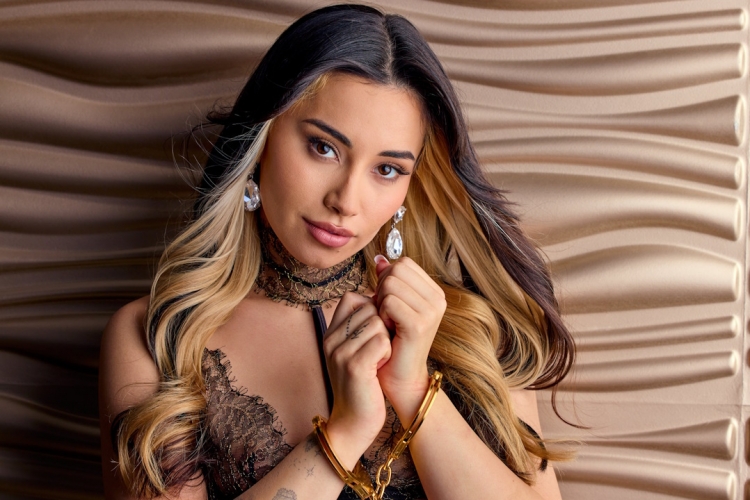 Naughty Seductress Devours Coworkers Cock