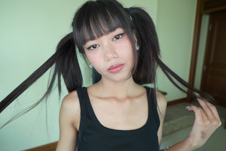 Teen Asian Babe Gives Blowjob for a Cumshot on Her Face