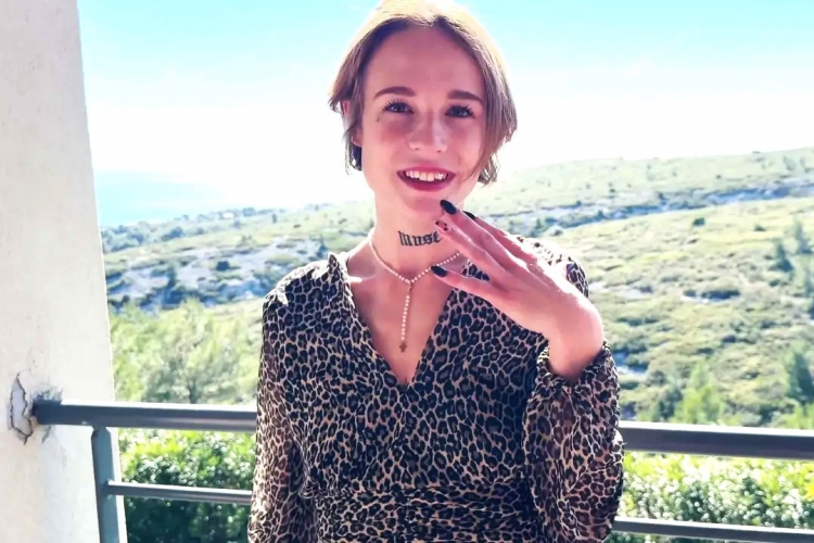 24, Finds Pleasure With Two Men...